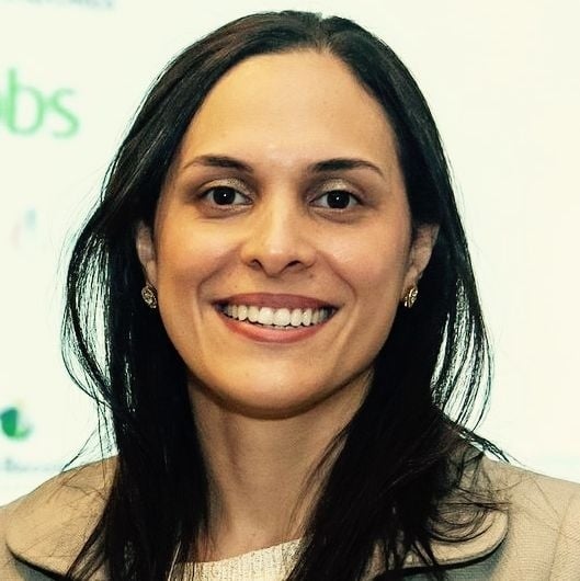Dra. Tainá Veras de Sandes